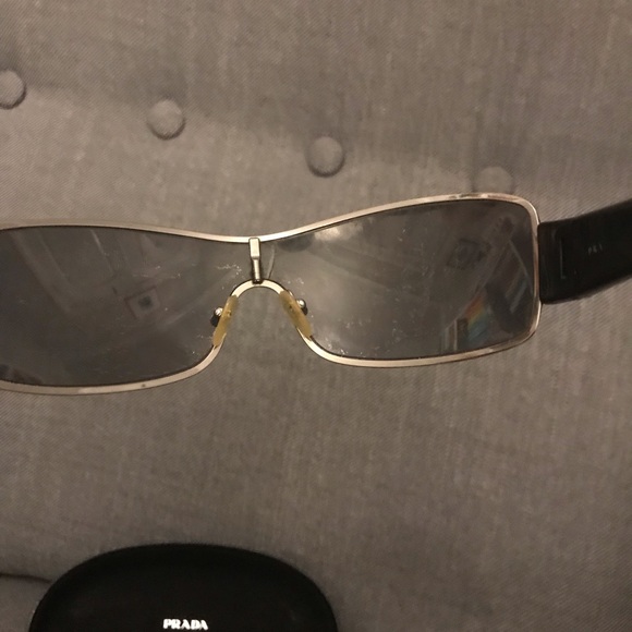 SOLD-Men’s Prada Sunglasses - Picture 5 of 9
